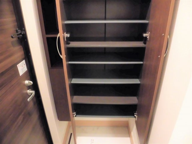 プレアデスかとうの玄関