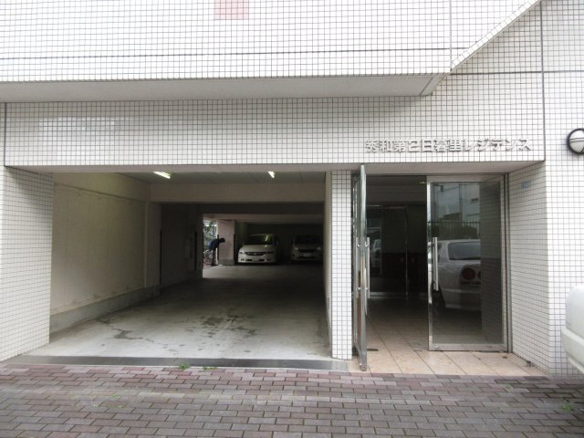 秀和第2日暮里レジデンスのエントランス