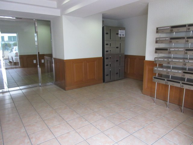 秀和第2日暮里レジデンスのロビー