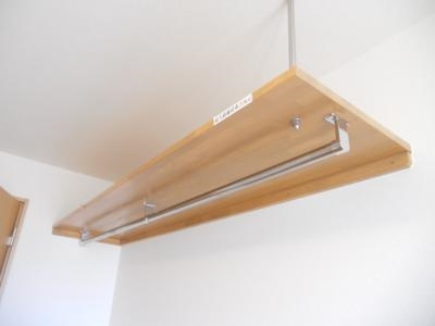 フラッティ堀川高辻の収納|吊り棚