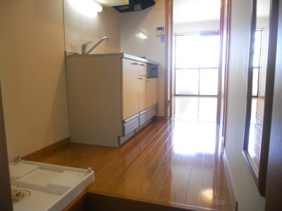 フラッティ堀川高辻の内装|玄関から～