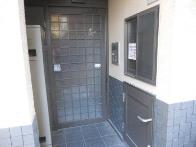 フラッティ堀川高辻のエントランス