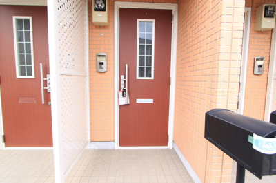 【玄関】 | メゾン・シャトレールＢ | 明るい玄関です