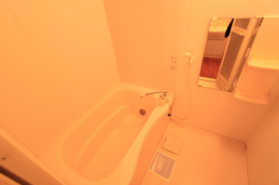 【浴室】 | メゾン・シャトレールＢ | 日々の暮らしに欠かせないお風呂です