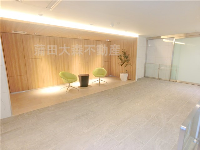 ルフォンプログレ糀谷のエントランス|防犯カメラTVモニター付きオートロック宅配BOXメールBOX管理人室