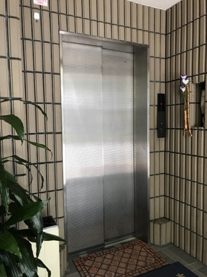 【エントランス】 | コージー葛西 | エレベーター完備