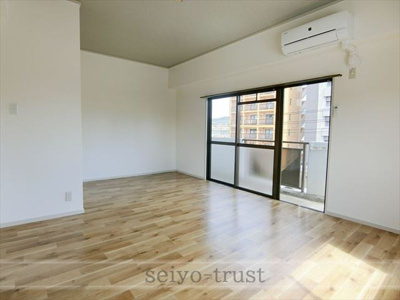 【居間・リビング】 | エスコート西原