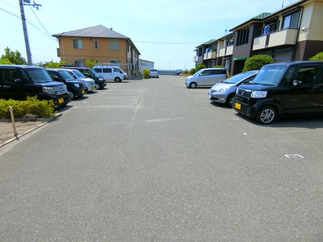 シャーメゾン光明池の駐車場