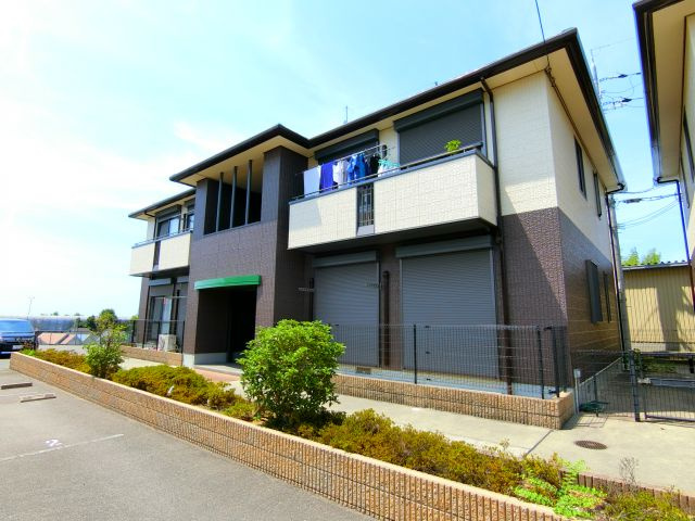 シャーメゾン光明池の外観