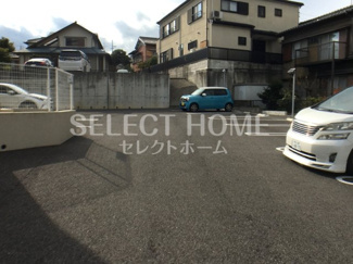 【駐車場】