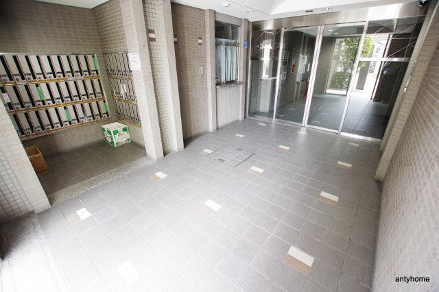 エスリード北大阪　仲介手数料無料のロビー
