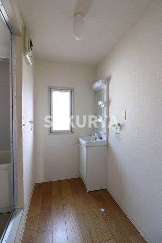 ホワイトコーポの洗面所|現況と異なる場合があります。