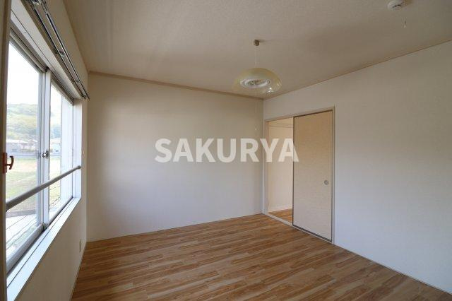 ホワイトコーポの洋室|現況と異なる場合があります。