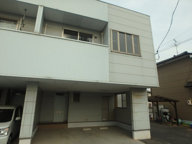 フレッサ（東）の外観