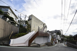 【外観】 | 東急東横線「日吉」駅徒歩7分と好立地！雨の日や帰宅時間が遅い方も安心です♪