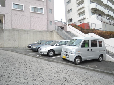 【駐車場】 | 菊名パーク・ホームズ | 平置き駐車場