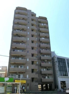 【外観】 | 8階南東角部屋につき採光・通風・眺望良好！廊下側も人通りが少なくプライバシーを保てます♪