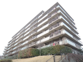 【外観】 | 南西北三方角部屋につき採光・通風良好！廊下側も人通りが少なくプライバシーを保てます♪