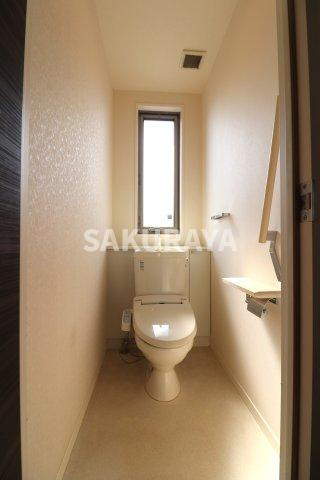 グレイッシュ・ウェストのトイレ|2023年撮影。現況と異なる場合がございます。