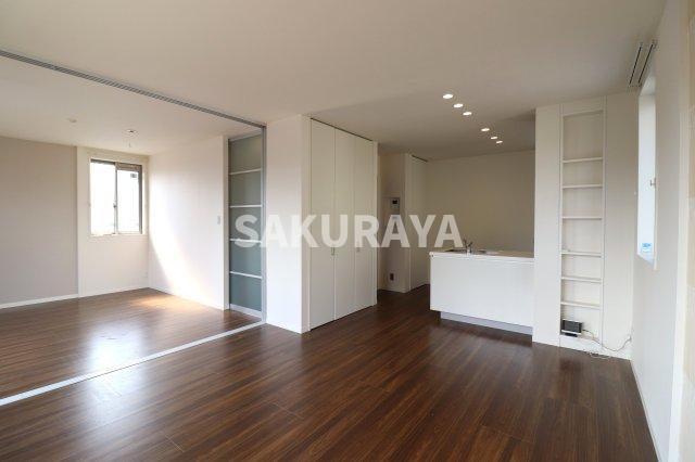 グレイッシュ・ウェストの居間・リビング|2023年撮影。現況と異なる場合がございます。