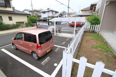 【駐車場】 | グランアベニュー真美Ｂ棟 | カースペースがあります
