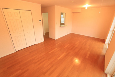 【居間・リビング】 | グランアベニュー真美Ｂ棟 | 居間です