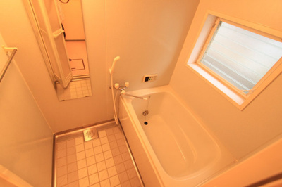 【浴室】 | グランアベニュー真美Ｂ棟 | きれいなお風呂です