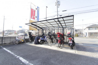 【その他共用部分】 | グランドゥールⅡ | 駐輪場です