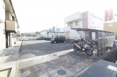 【駐車場】 | グランドゥールⅡ | 駐車場です