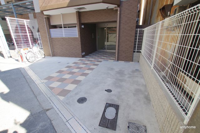 ドゥエリング梅田　仲介手数料無料のエントランス