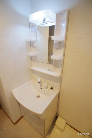 ドゥエリング梅田　仲介手数料無料の洗面所