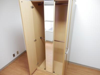 御幸町ハイツの収納