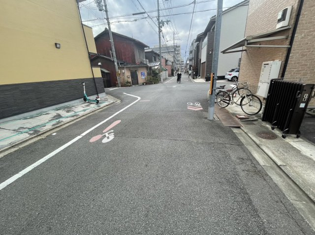 Mpi’s京都西院（エムピーアイズ京都西院）の周辺|前面道路