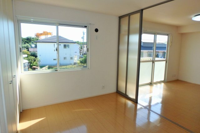 ヴィラ中島Ⅱの居間・リビング