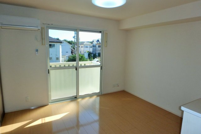 ヴィラ中島Ⅱの居間・リビング