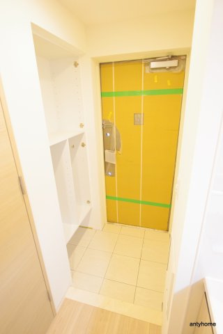 レジュールアッシュ淡路駅前　仲介手数料無料の玄関