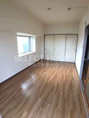 【寝室】 | マンション巴 | 広くて明るい寝室