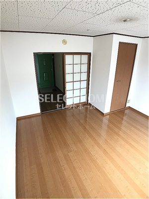 【居間・リビング】 | コーポ山本 | ゆったり過ごせるリビングです