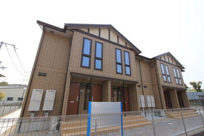 【外観】 | ヴィルヌーブＥ | 外観は落ち着いています