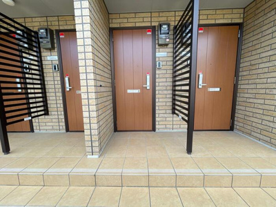 【エントランス】 | ヴィルヌーブＥ