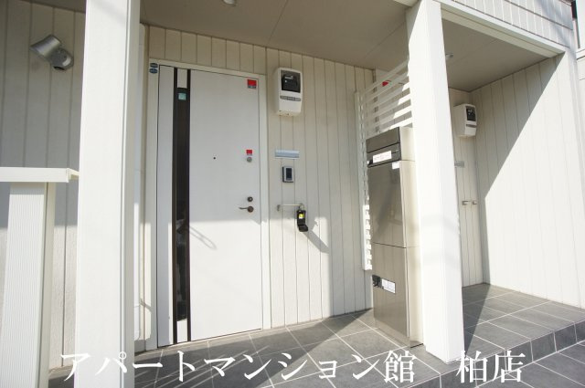 グランドソレイユⅢのエントランス