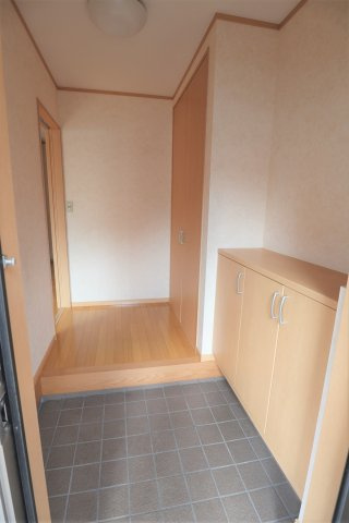 フォーリストＡ棟の玄関