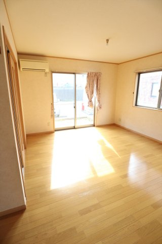 フォーリストＡ棟の居間・リビング