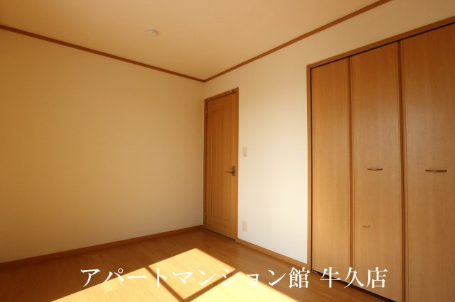 エターナルの洋室