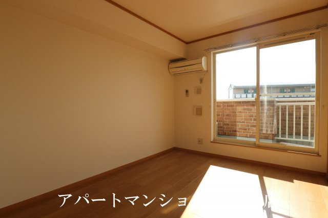 エターナルの居間・リビング
