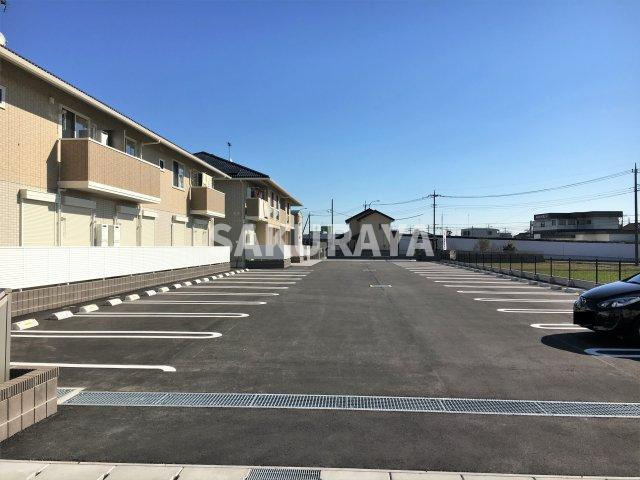 ソフィア/フィリア ソフィアの駐車場