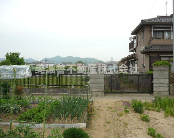 ４３６３９　岐阜市鷺山向井町土地の前面道路含む現地写真