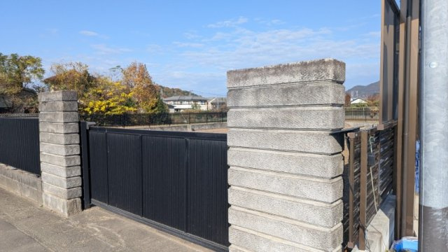 ４３６３９　岐阜市鷺山向井町土地の前面道路含む現地写真