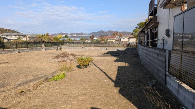 ４３６３９　岐阜市鷺山向井町土地の前面道路含む現地写真