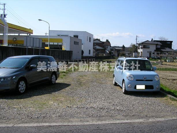 ４８４８８　関市上白金土地の周辺